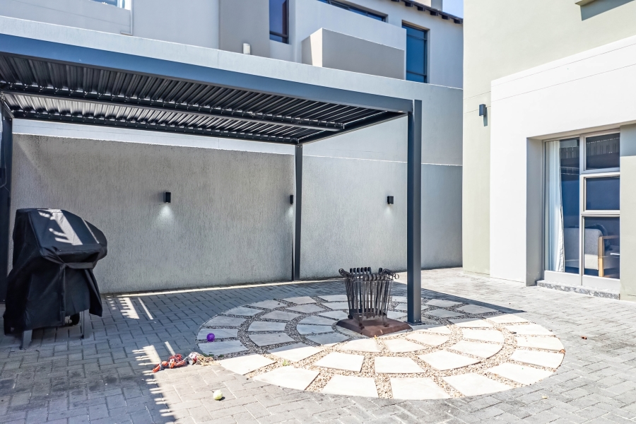 4 Bedroom Property for Sale in Oubaai Western Cape